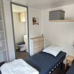 Chambre deux lits simples