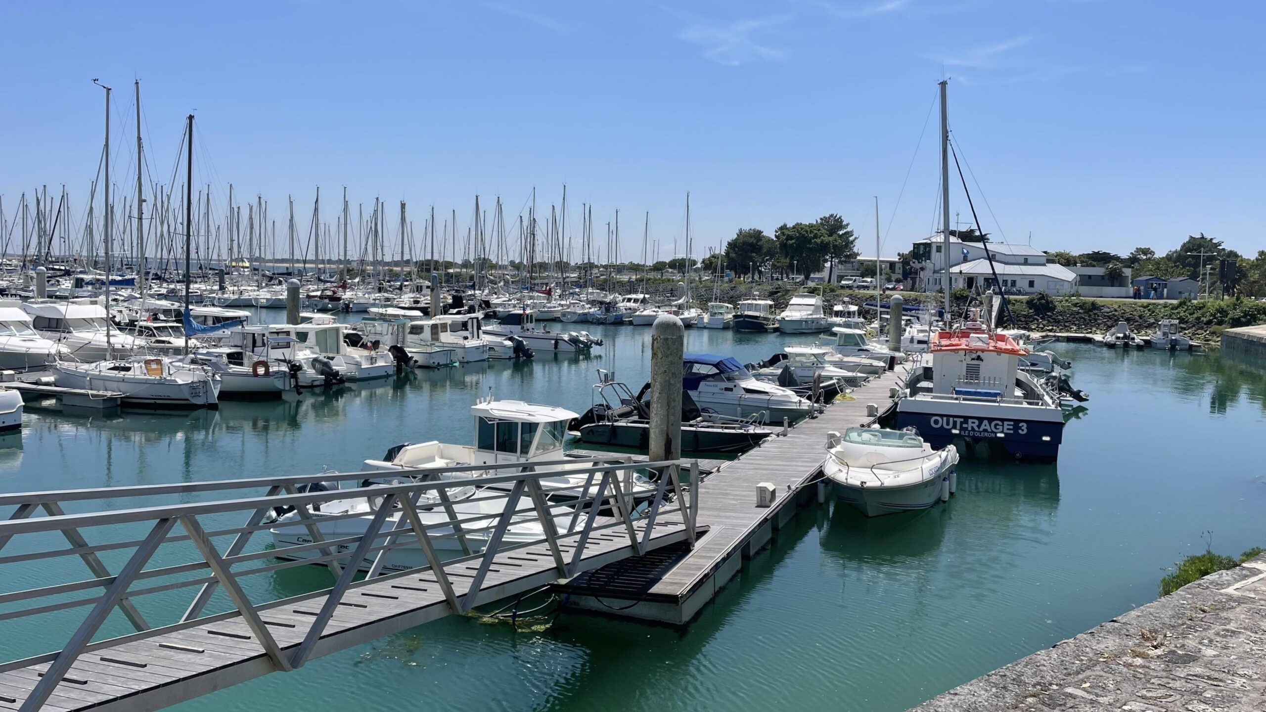 Où manger autour du camping Le Sabia ? Les meilleures adresses à Saint-Denis-d’Oléron, La Brée-les-Bains et Saint-Georges-d’Oléron